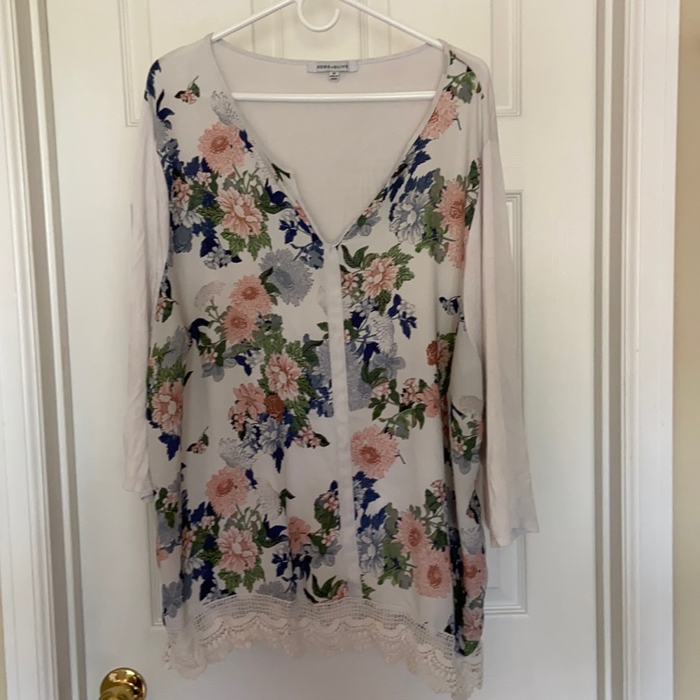 Rose & Olive Floral Top - Picture 1 of 6